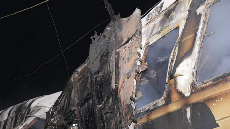 Russi attaccano treno Kiev-Mykolaiv, passeggeri evacuati in tempo