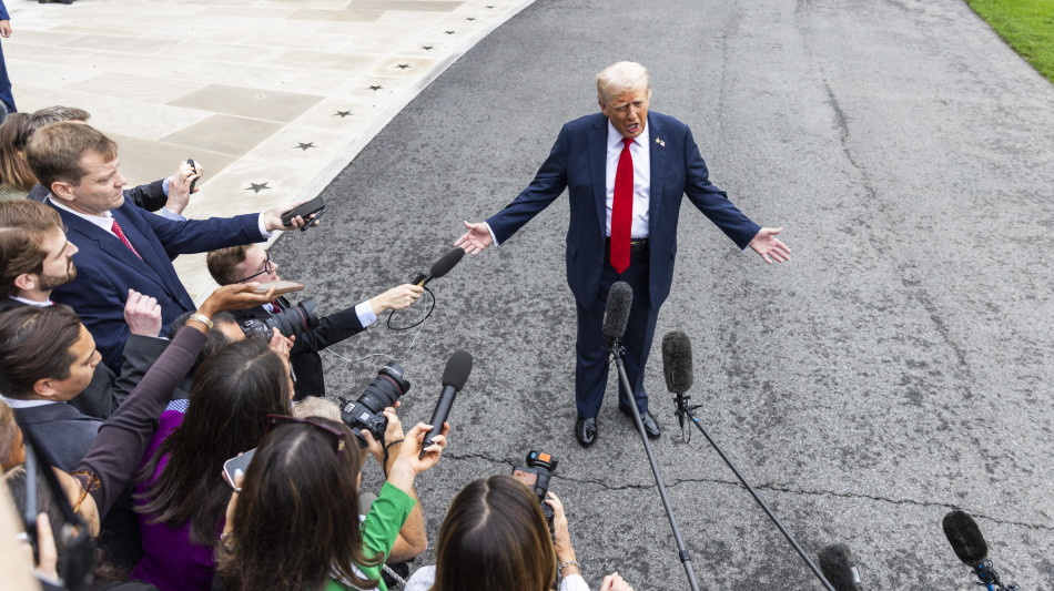 Trump, buona idea Putin di estendere accordo armi nucleari