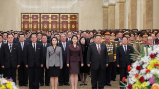 Positionierung als Nachfolgerin: Tochter von Nordkoreas Machthaber besucht Mausoleum 