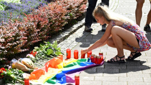 Nach Anschlag in Solingen geht Suche nach dem T&auml;ter weiter - bundesweites Entsetzen
