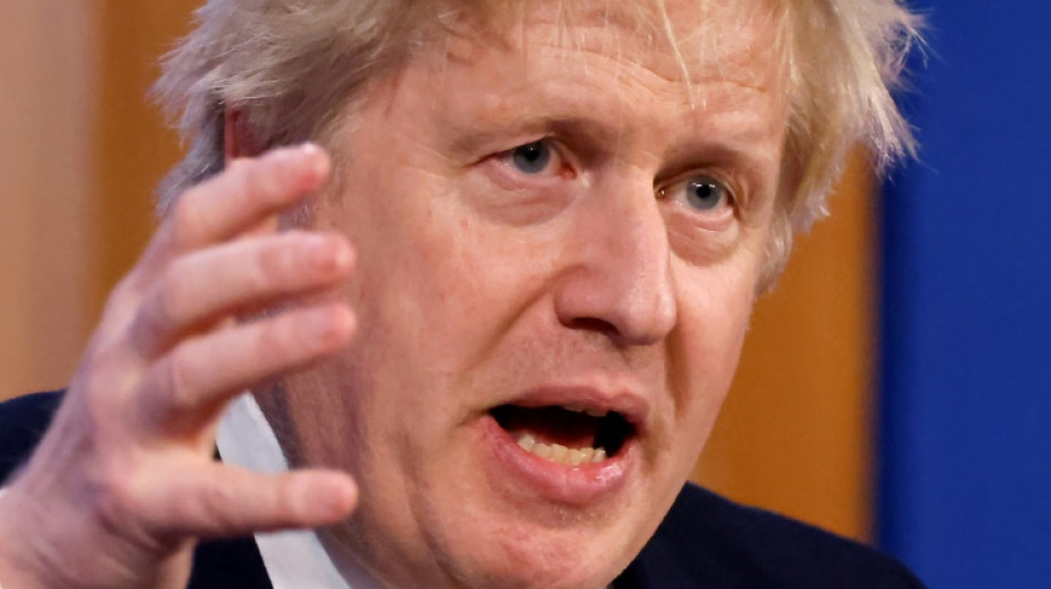 Ukraine: Boris Johnson oppos&eacute; aux comp&eacute;titions de foot international en Russie