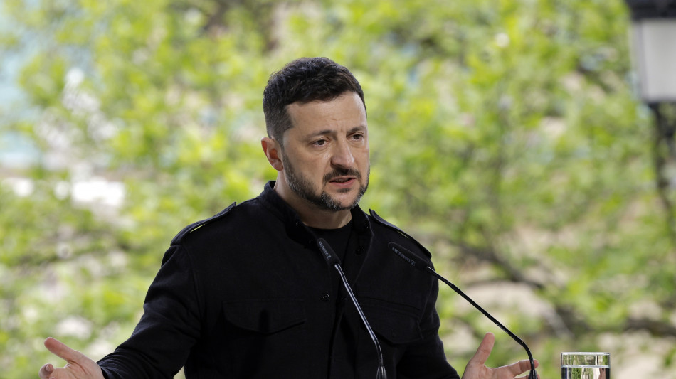 Zelensky, far&ograve; di tutto per incontrare Putin in Turchia