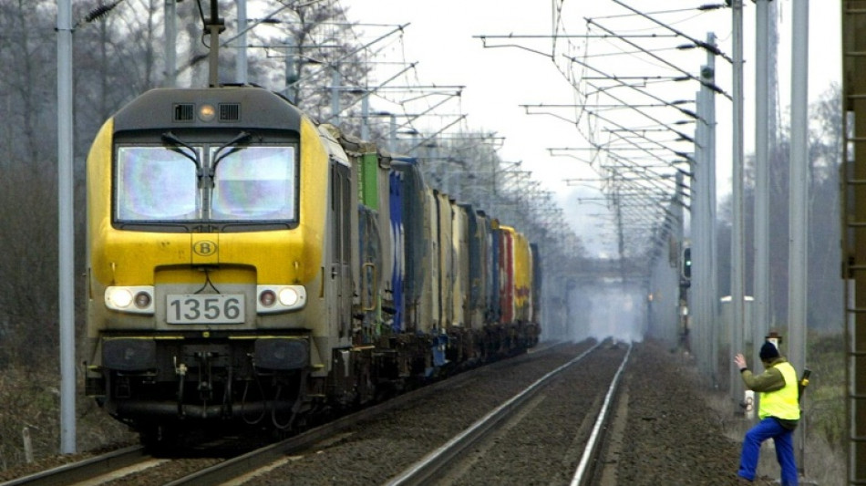 Menace d'attentats sur le r&eacute;seau SNCF: ouverture du proc&egrave;s contre le "groupe AZF"