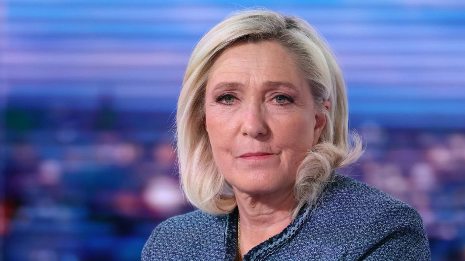 Marine Le Pen 'non ci ruberanno l'Eliseo, vinceremo'