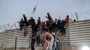 Schwedische Botschaft im Irak von Demonstranten gest&uuml;rmt und in Brand gesetzt