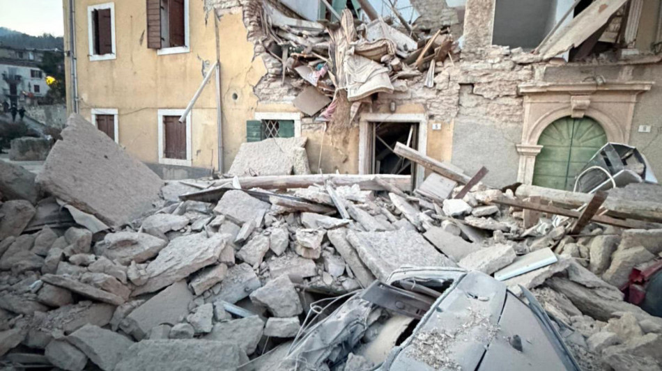 Esplosione in palazzina nel Veronese, morto un uomo sotto le macerie