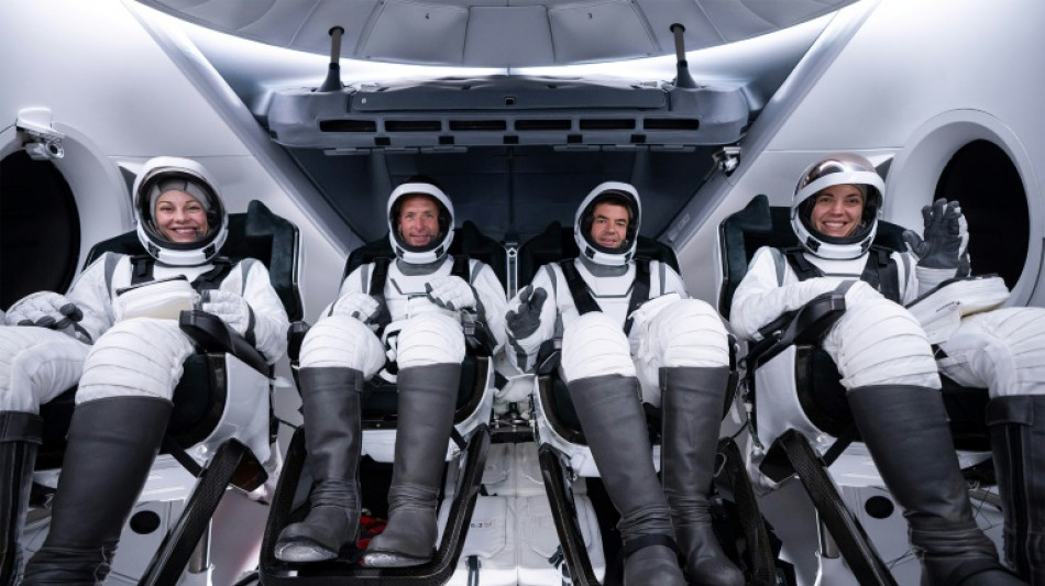 Une mission de SpaceX d&eacute;colle pour r&eacute;aliser la premi&egrave;re sortie spatiale priv&eacute;e