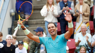 Nadal retorna ao circuito de simples com vitória na 1ª rodada do ATP 250 de Bastad