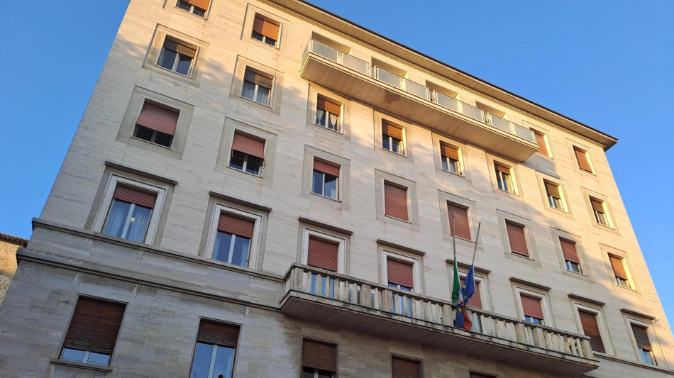 Accesso a siti web stampo jihadista, arrestato italiano