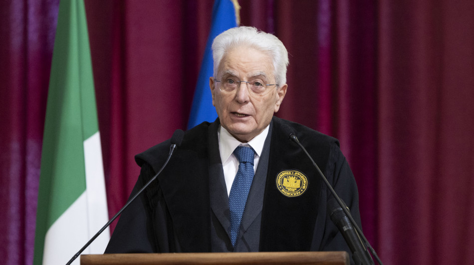 Mattarella, Nato garanzia di pace, l'Italia &egrave; riconoscente