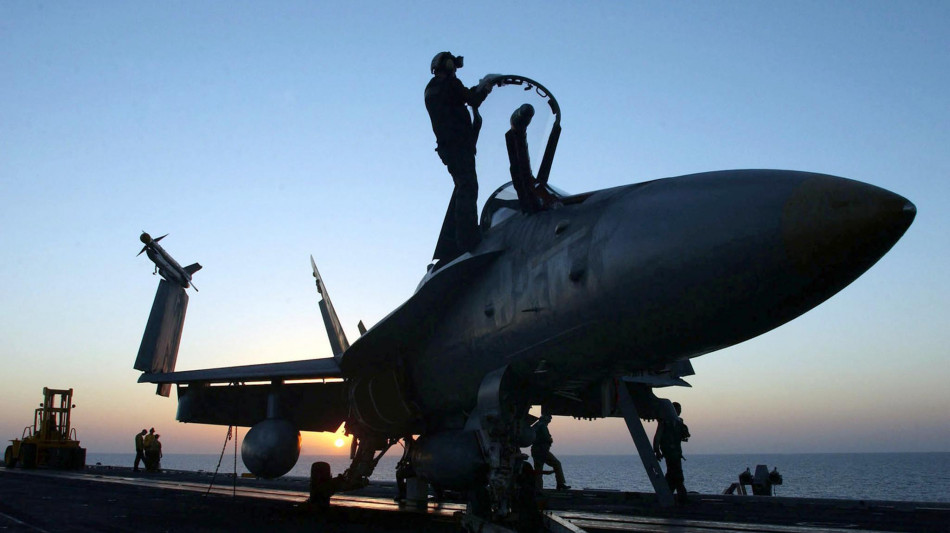 Wsj, terza portaerei Usa verso il Medio Oriente con altri 10.000 militari