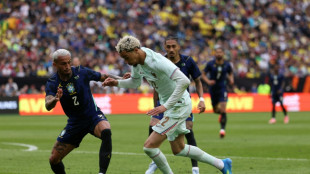 Raphinha e Wesley est&atilde;o fora de amistoso contra Cro&aacute;cia por les&atilde;o