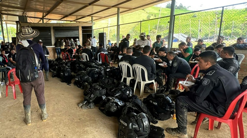 FARC dissidents capture 29 Colombian soldiers, police