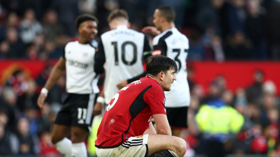 Fulham puncture Man Utd's feel-good factor, Man City close on Liverpool