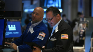 Wall Street termine en ordre dispers&eacute;, nouveau record pour le Dow Jones