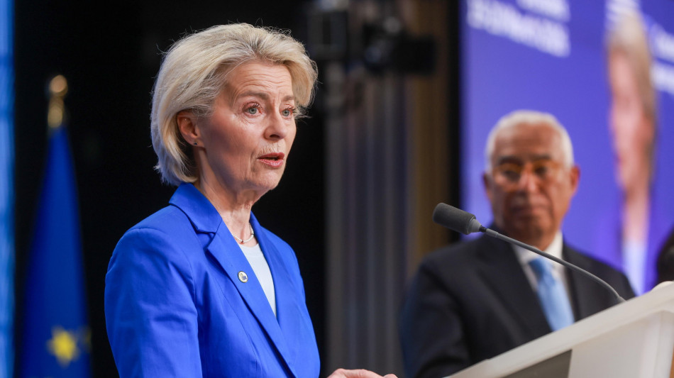 Commissione Ue, 'Budapest chiarisca contatti con Mosca'