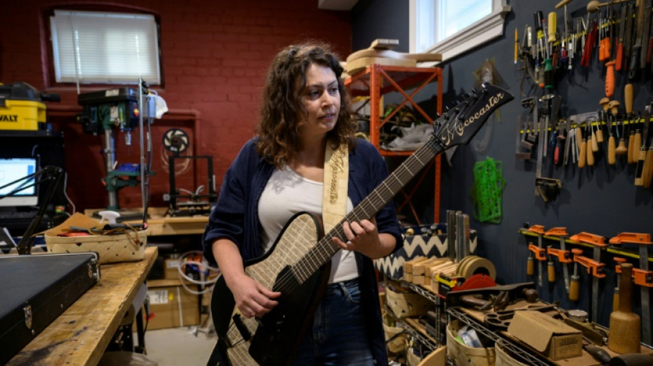 Aux Etats-Unis, une luthi&egrave;re fran&ccedil;aise fabrique des guitares en champignon