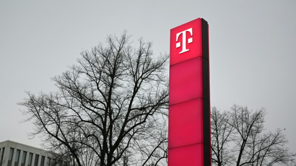 Steigende Kundenzahl und gutes US-Geschäft: Telekom hebt Jahresziele an
