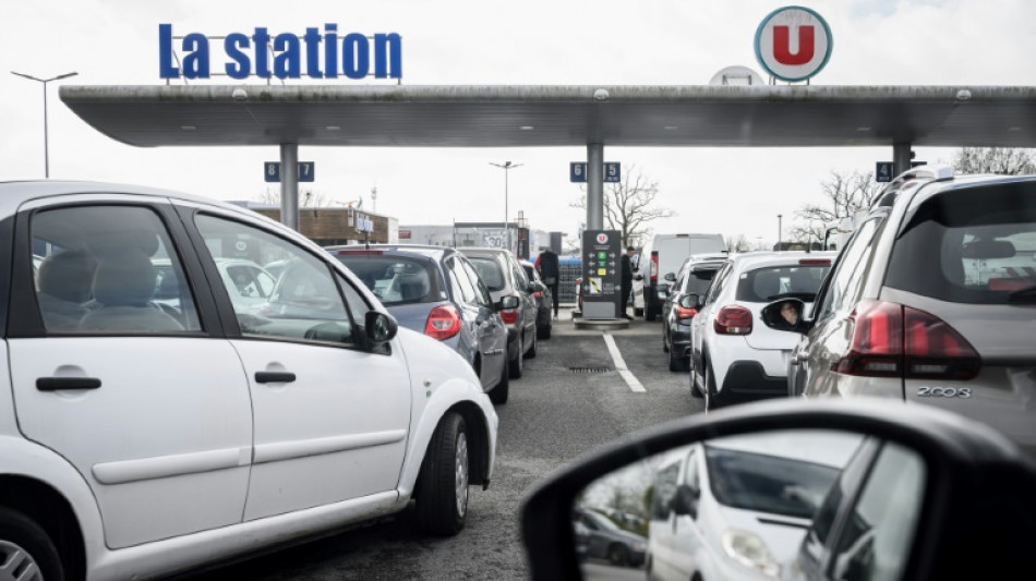 P&eacute;nuries de carburants: situation toujours tendue en Ile-de-France