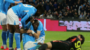 Lukaku keeps Napoli top of Serie A with Roma winner