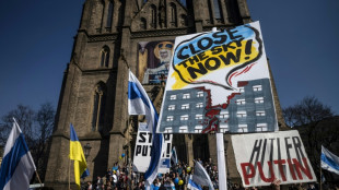 Des milliers de Russes manifestent &agrave; Prague contre Poutine