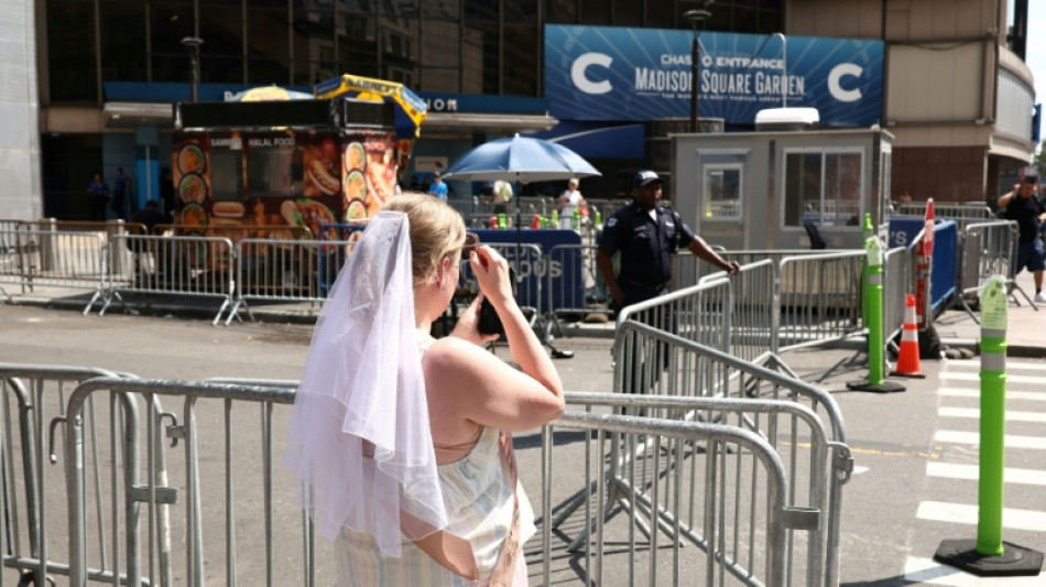 Taylor Swift fans pay $25 for garbage from outside wedding