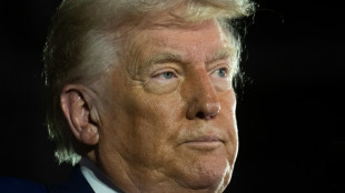 Trump culpa a Biden de la caída inesperada del PIB de EEUU