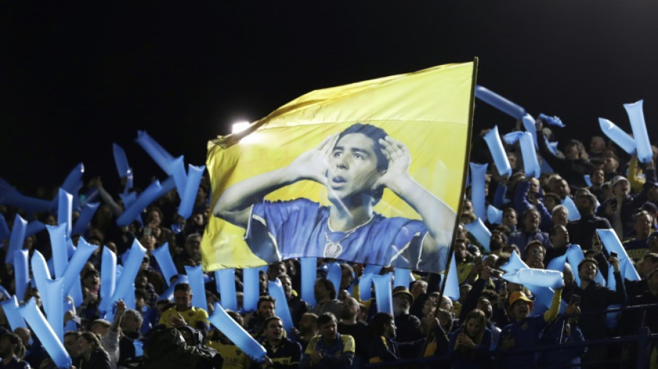 Riquelme gana de manera contundente a Mauricio Macri y ser&aacute; presidente de Boca Juniors