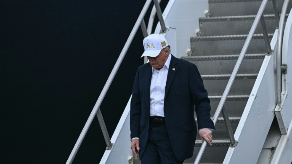 Trump irritiert mit Aussagen zu Wiedervereinigung Irlands und widmet sich Golfturnier