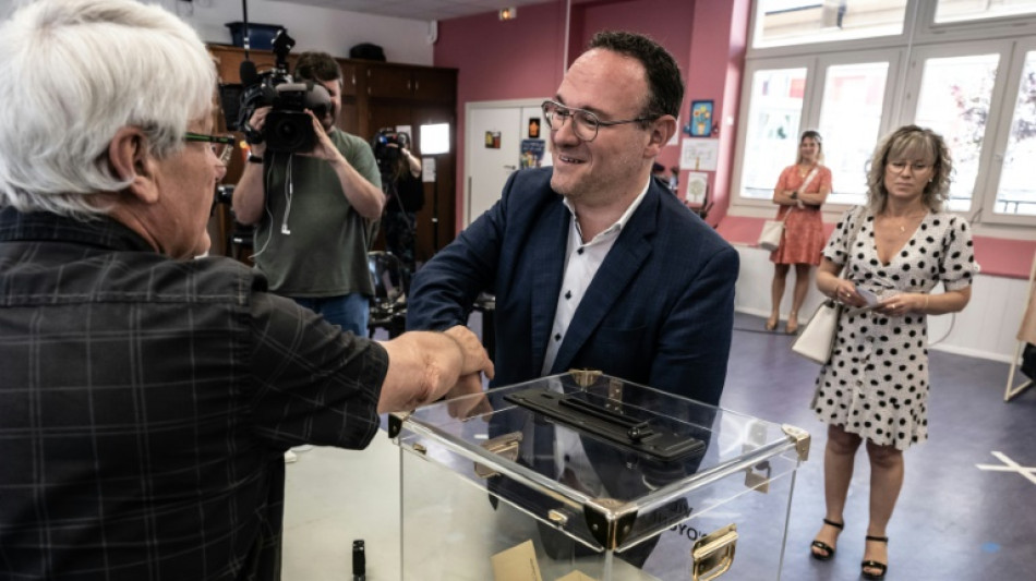 Le ministre des Solidarités Damien Abad réélu avec 57,86% des voix