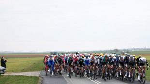 Mats Pedersen gana la segunda etapa de la Par&iacute;s-Niza y se coloca l&iacute;der