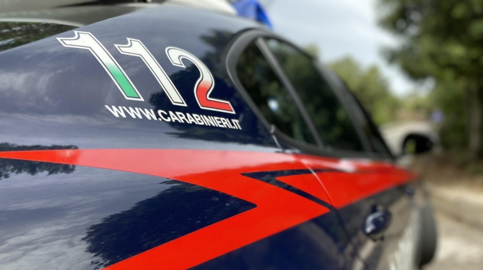 Uccide i due fratelli e poi si toglie la vita