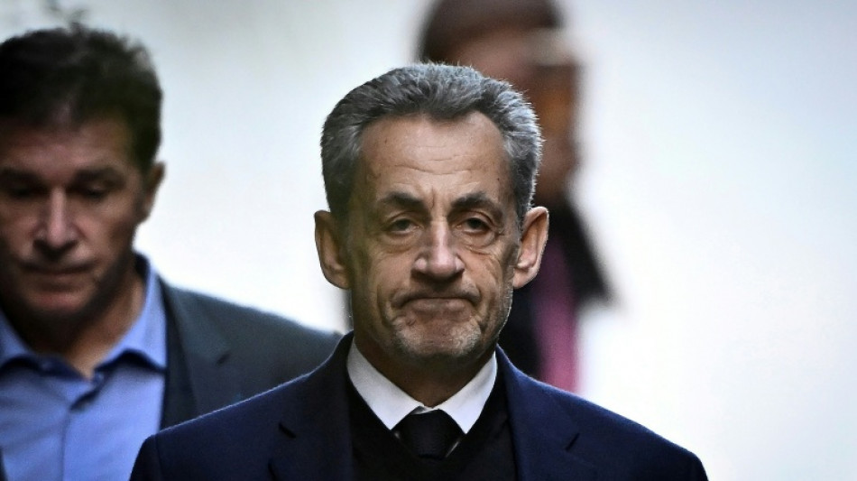El expresidente franc&eacute;s Sarkozy sale de prisi&oacute;n tras 20 d&iacute;as entre rejas