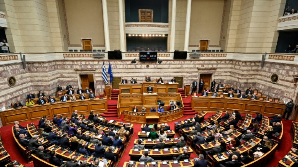 Avant les &eacute;lections, la Gr&egrave;ce fait barrage &agrave; un parti issu des n&eacute;onazis d'Aube dor&eacute;e