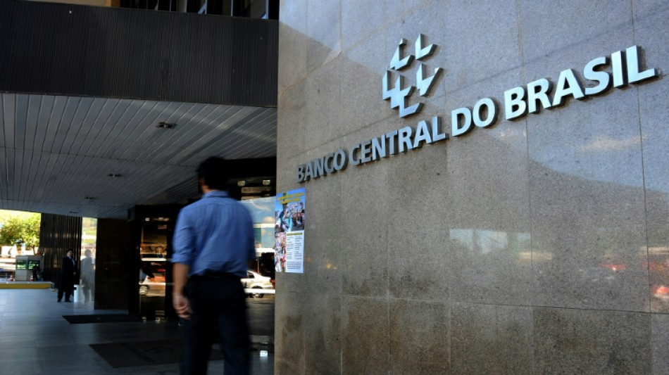 Banco Central de Brasil aumenta por séptima vez consecutiva su tasa de referencia, a 15%