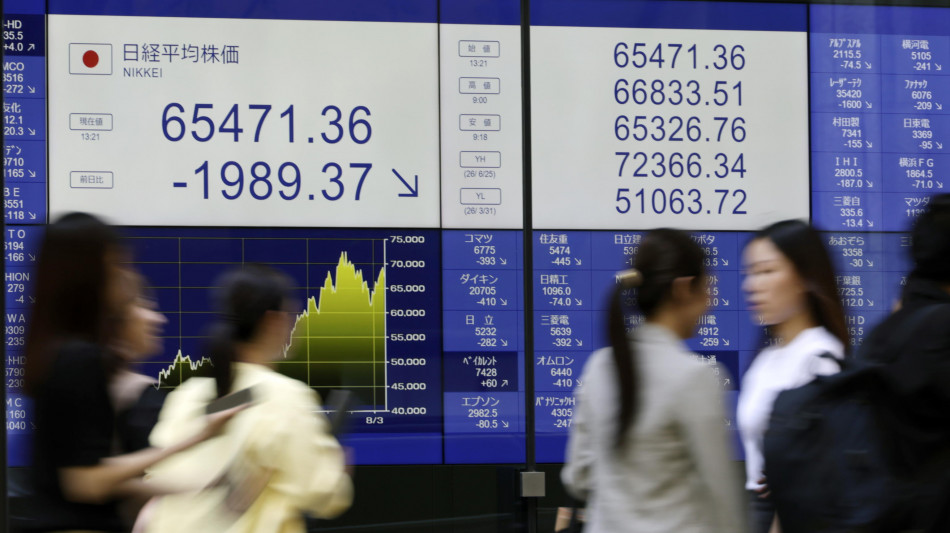 Borsa: Tokyo, apertura in calo (-1,62%)