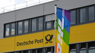 Warnstreiks bei der Post - Unternehmen: Wahlsendungen werden bevozugt behandelt