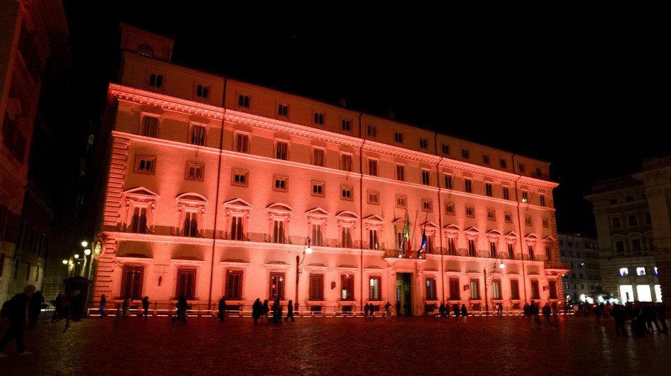 P.Chigi, governo lavora per de-escalation e sicurezza italiani