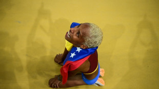 Last-gasp Rojas wins fourth straight world triple jump gold