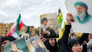 Le Hezbollah entra&icirc;ne le Liban dans la guerre, le gouvernement interdit ses activit&eacute;s militaires