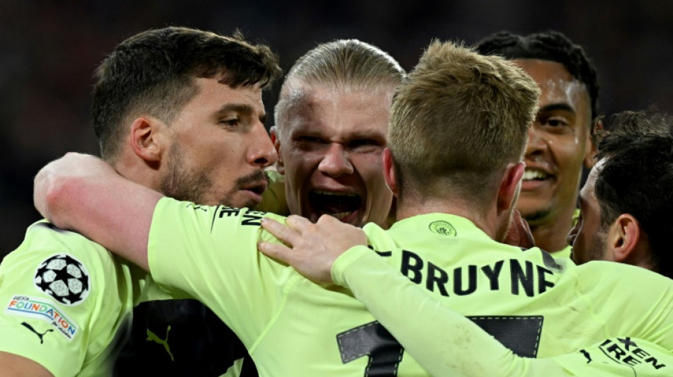 Man City hit their stride for tilt at Man Utd's treasured treble