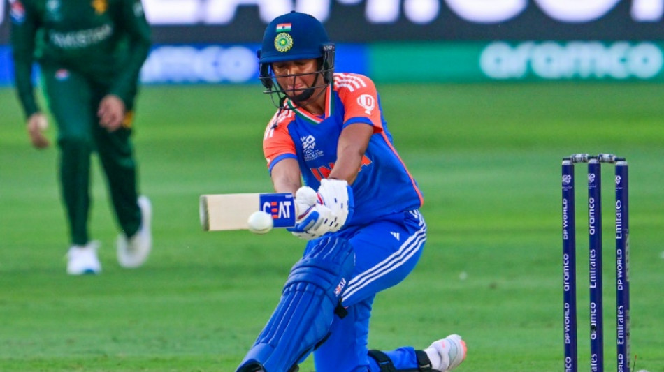 Run blitz edges India and South Africa closer to World Cup semi-finals