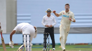 Dominant New Zealand close on series sweep of Sri Lanka