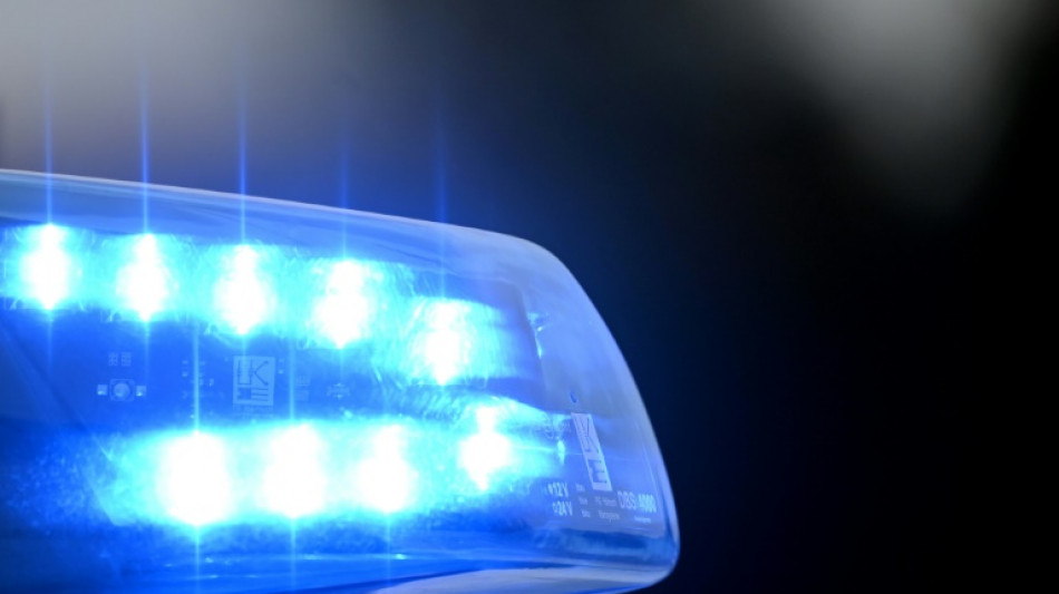 Karton explodiert auf Gehweg in M&uuml;nsterland - 58-J&auml;hriger schwer verletzt