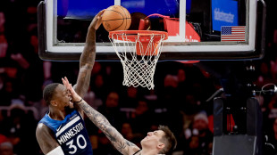 Playoff Nba: Minnesota supera Golden State, serie in parità 1-1