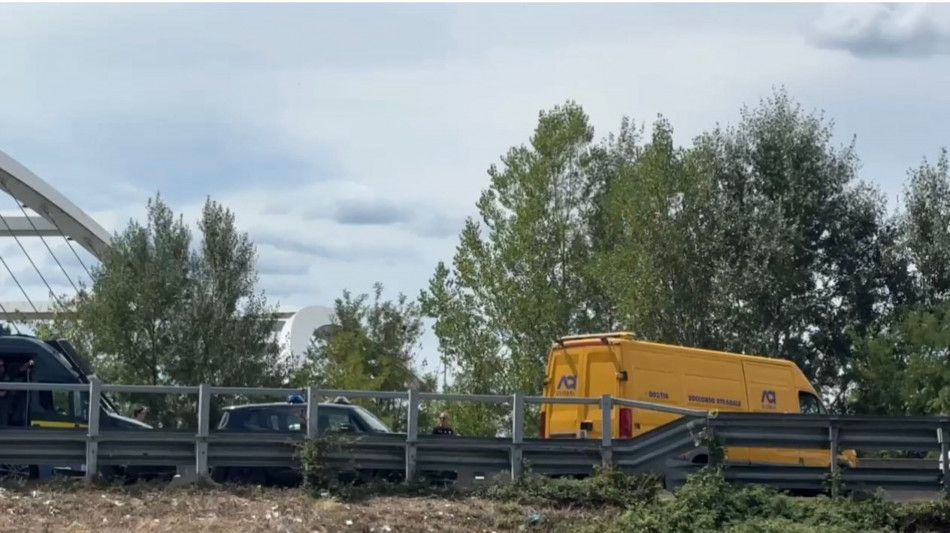 Incidente in A1 nell'Aretino, 3 morti su un'ambulanza