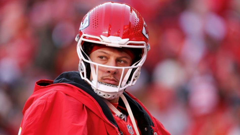 Chiefs seek top seed in holiday test for playoff-bound NFL teams