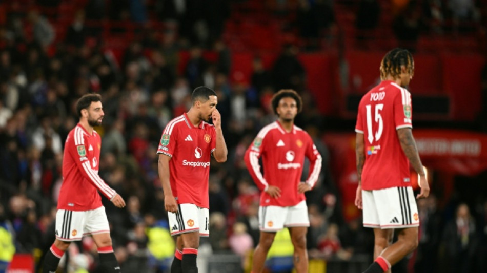 Carrick takes the blame as troubled Man Utd suffer League Cup misery