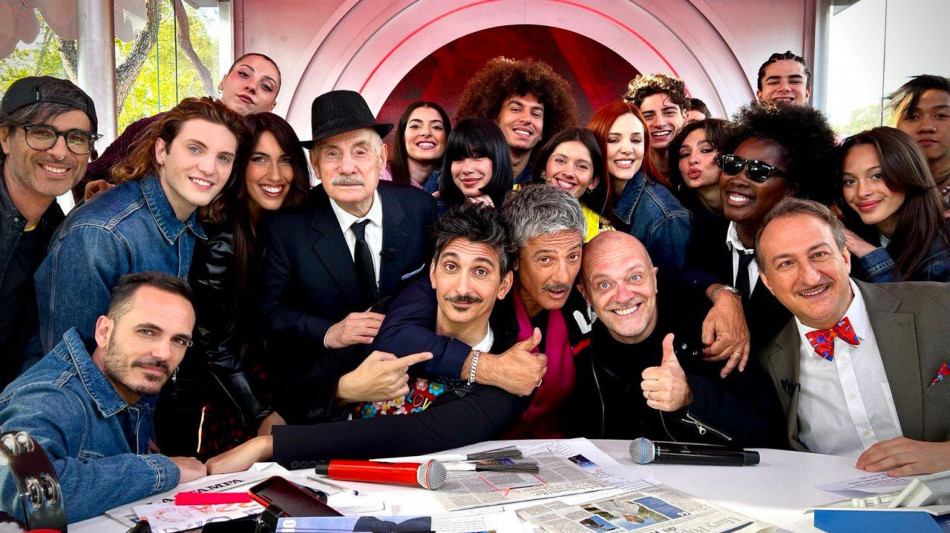 Fiorello, Bortone sar&agrave; punita con variet&agrave; di prime time su Rai1