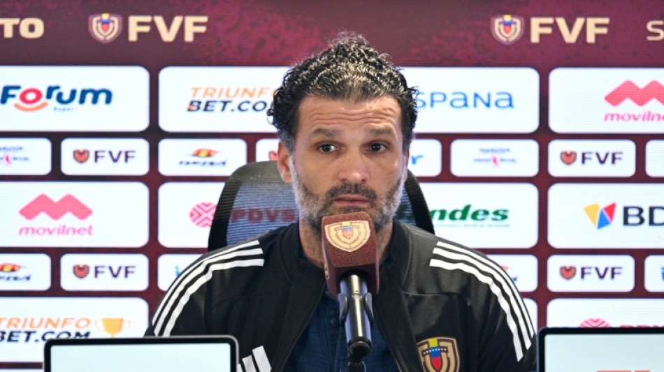 T&eacute;cnico da Venezuela deixa Soteldo e Savarino fora de amistosos na &Aacute;sia